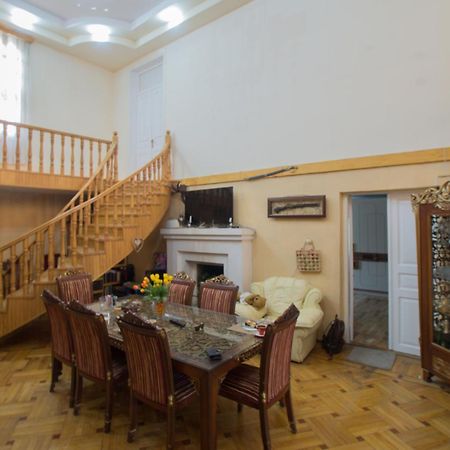 Rezo'S Ranch Apartment Samtredia Екстериор снимка
