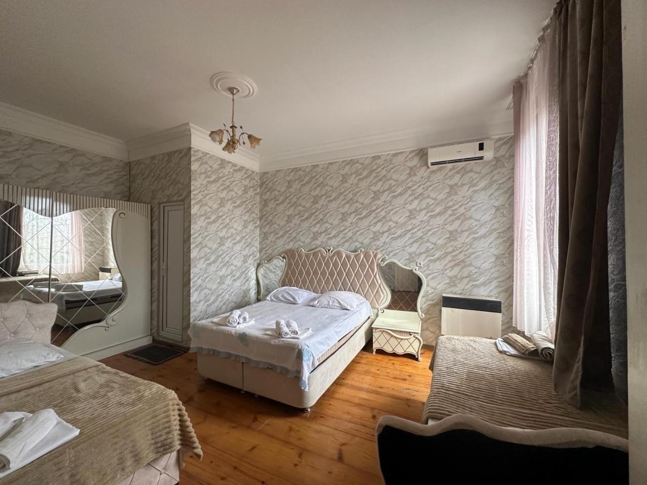 Rezo'S Ranch Apartment Samtredia Екстериор снимка