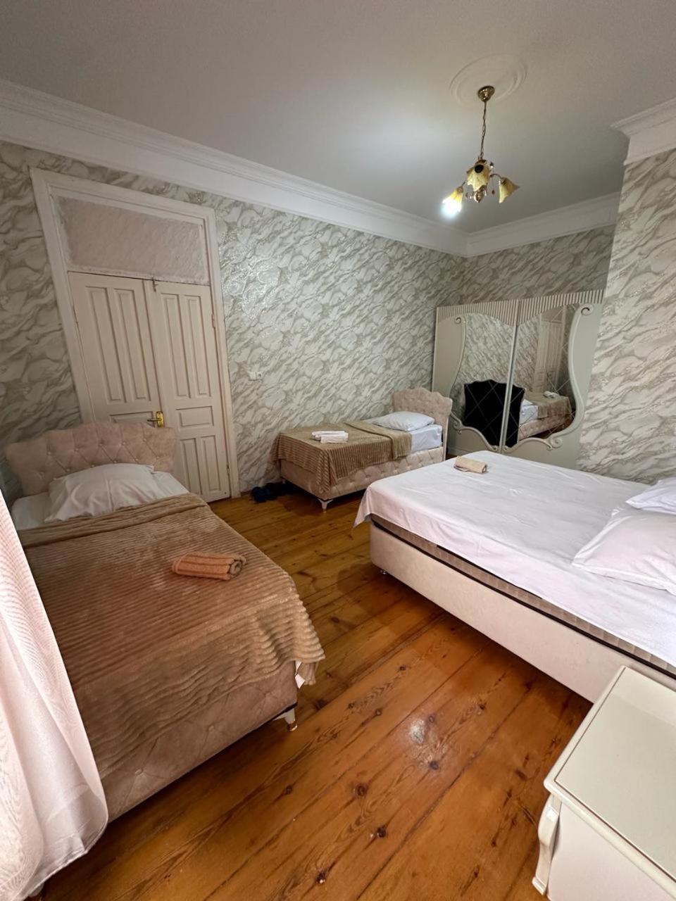 Rezo'S Ranch Apartment Samtredia Екстериор снимка