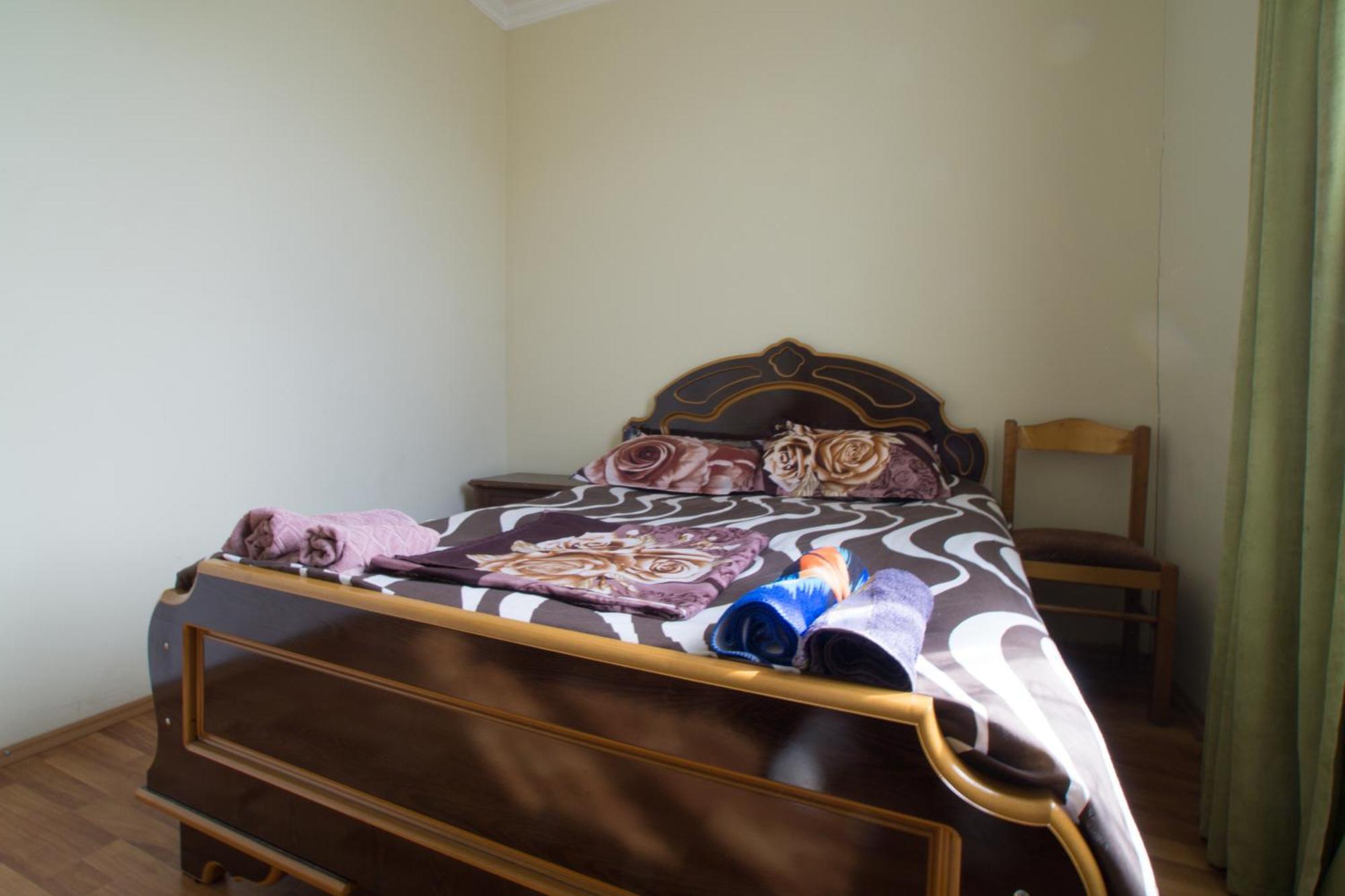 Rezo'S Ranch Apartment Samtredia Екстериор снимка