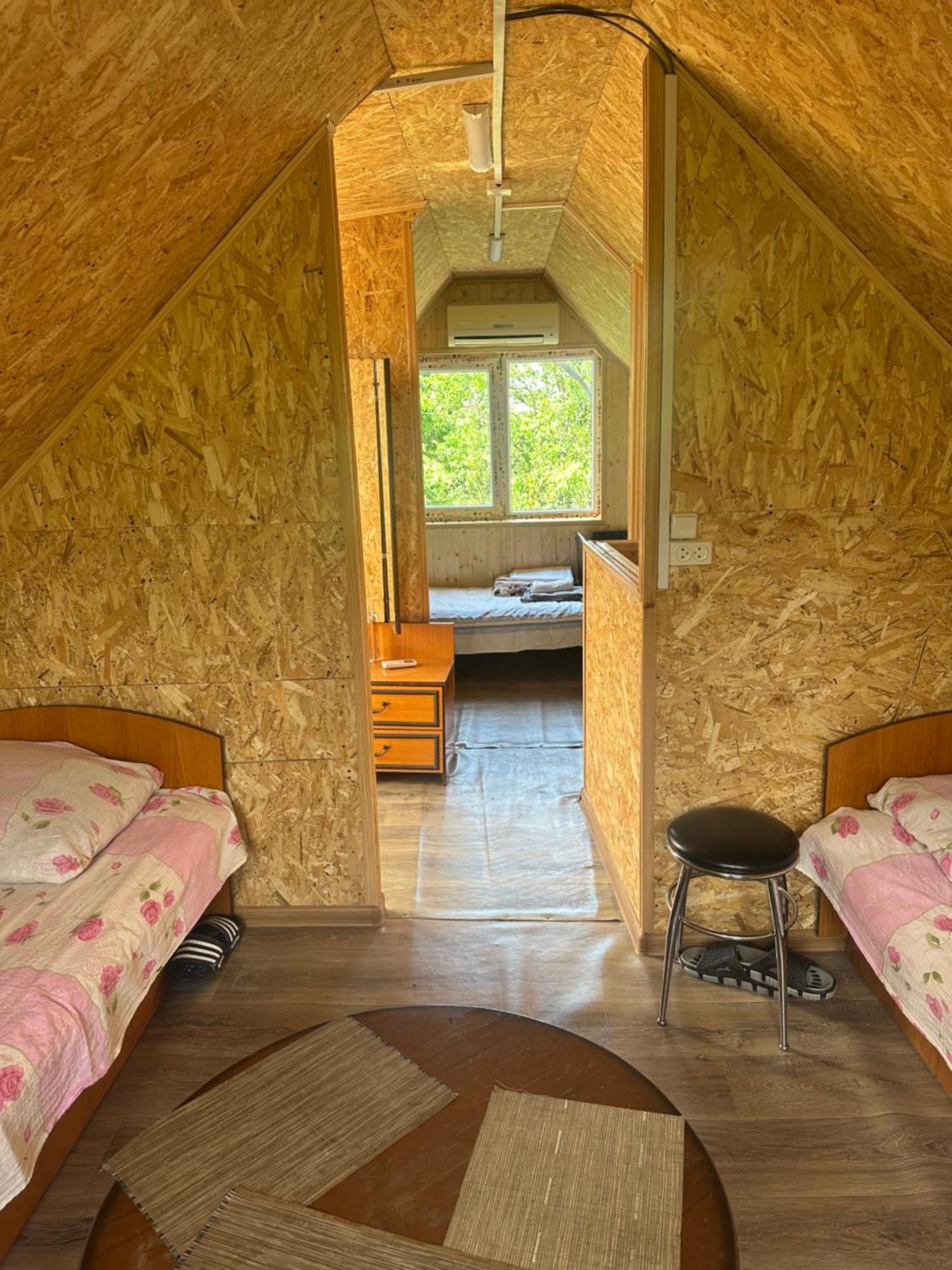 Rezo'S Ranch Apartment Samtredia Екстериор снимка
